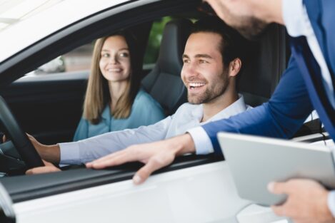 Teste drive em carros seminovos: o que observar?